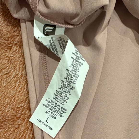 Fabletics White Tank Top - Picture 4 of 5